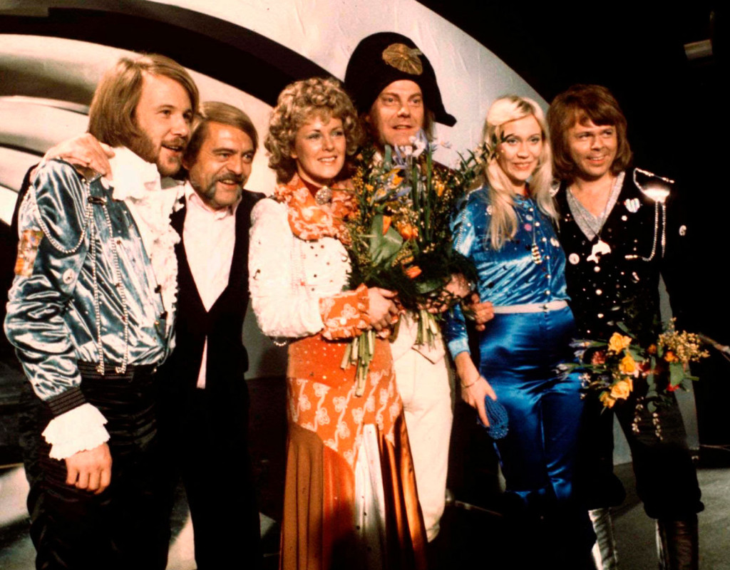 ABBA efter sin jordskredsseger med låten Waterloo i den svenska uttagningen till Eurovisionschlagern i februari 1974.  I Brighton vann ABBA ett par månader senare Eurovision Song Contest och skrev in  sig i musikhistorien.
Fotograf: AP